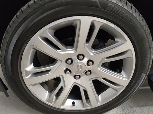 Used 2017 Cadillac Escalade ESV Premium Luxury image 31