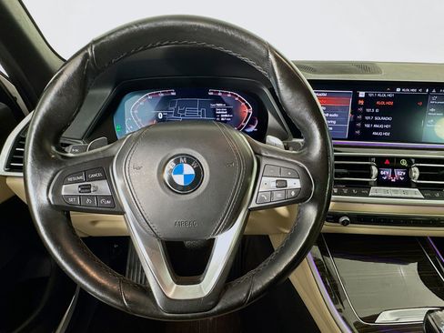 Used 2022 BMW X5 sDrive40i w/ Premium Package image 11