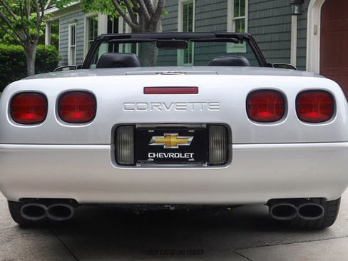 Used 1996 Chevrolet Corvette Convertible RWD image 7