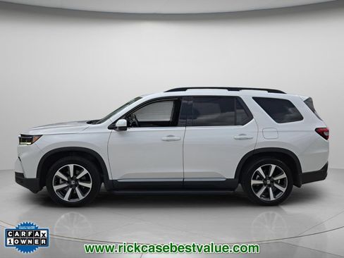Used 2024 Honda Pilot Touring image 3