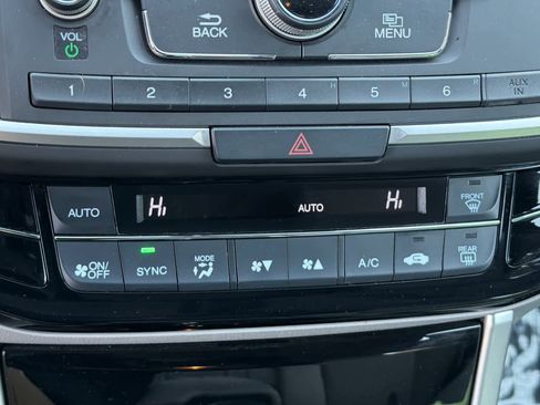 Used 2016 Honda Accord LX image 21