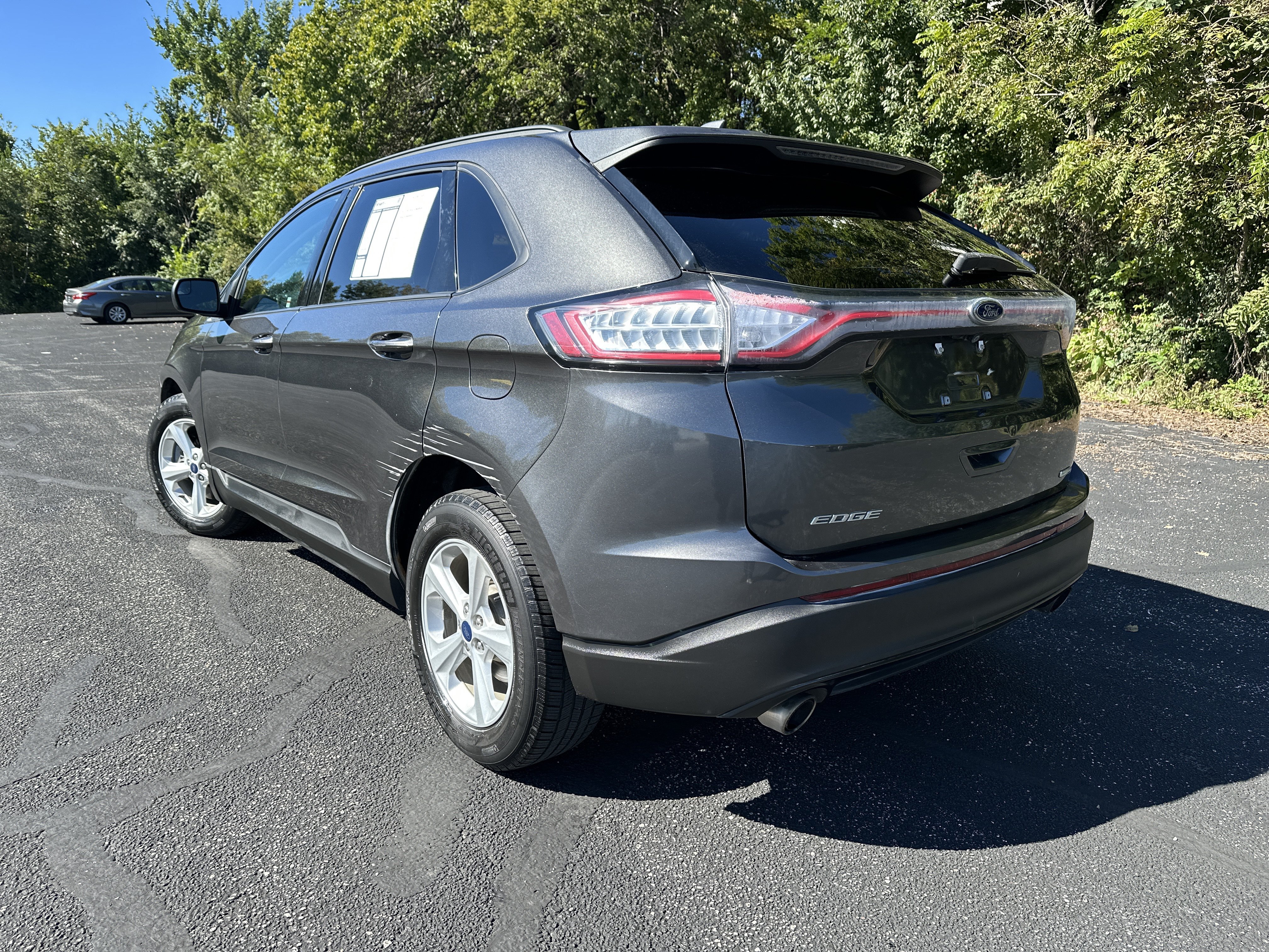 Used 2018 Ford Edge SE AWD/4WD image 5