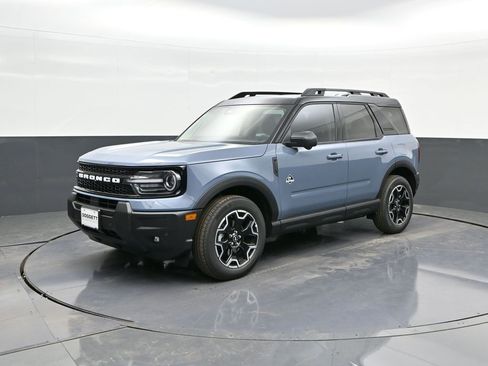 New 2025 Ford Bronco Sport Outer Banks w/ Outer Banks Tech Package+ image 32