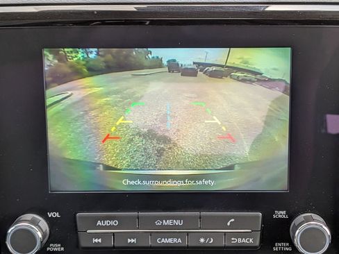 Used 2024 Nissan Frontier SV RWD image 19