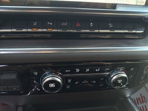 Used 2025 GMC Sierra 2500 SLT w/ SLT Premium Package image 18