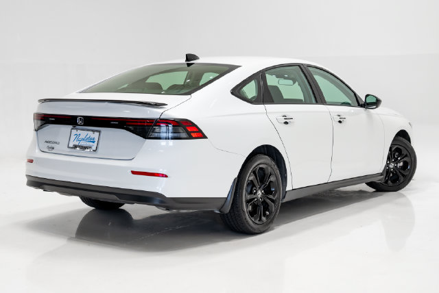 Used 2025 Honda Accord SE image 33
