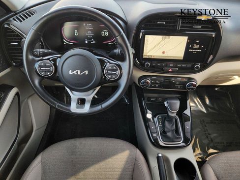 Used 2023 Kia Soul EX image 27
