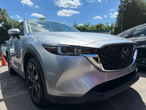 Used 2023 MAZDA CX-5 AWD 2.5 S w/ Premium Plus Pkg image 3