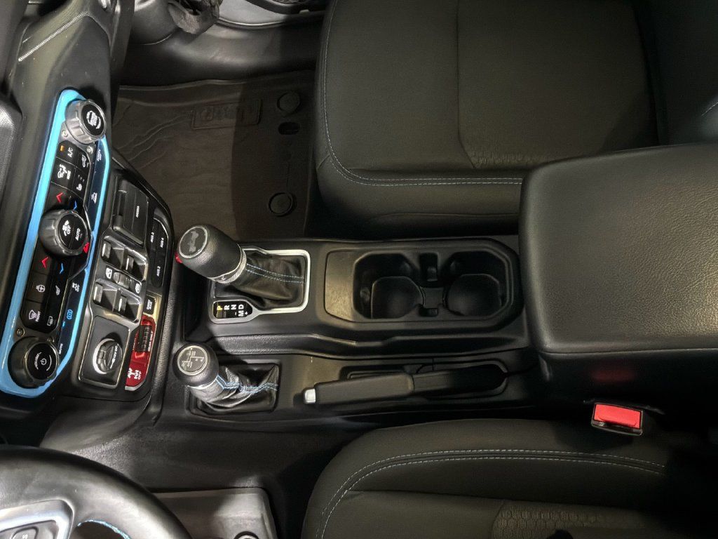 Certified 2021 Jeep Wrangler Unlimited Rubicon 4xe w/ Cold Weather Group AWD/4WD image 35