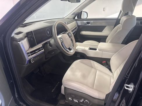Used 2025 Hyundai Santa Fe Calligraphy image 12