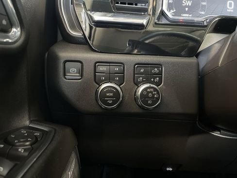 Used 2023 GMC Sierra 1500 SLT w/ SLT Premium Plus Package image 18