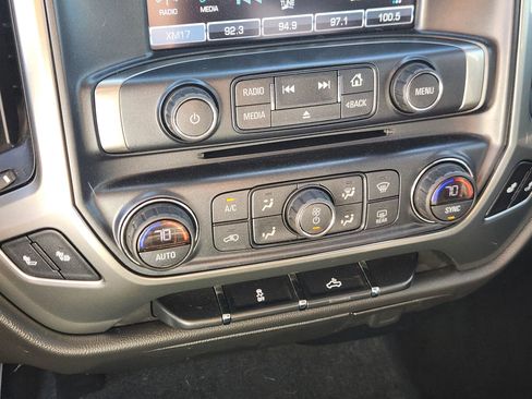 Used 2018 Chevrolet Silverado 1500 LT w/ All Star Edition image 32