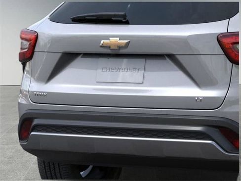New 2026 Chevrolet Trax LT w/ Driver Confidence Package FWD image 46
