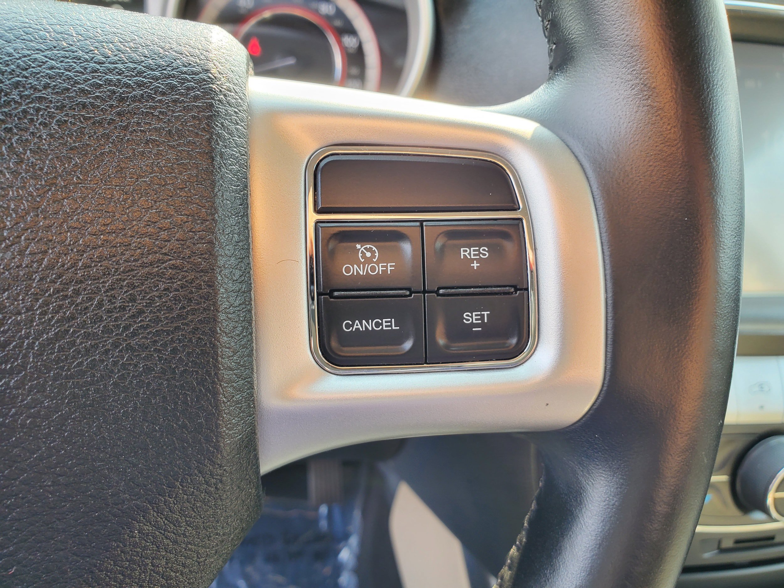Used 2017 Dodge Journey SXT w/ Safe & Sound Group FWD image 15