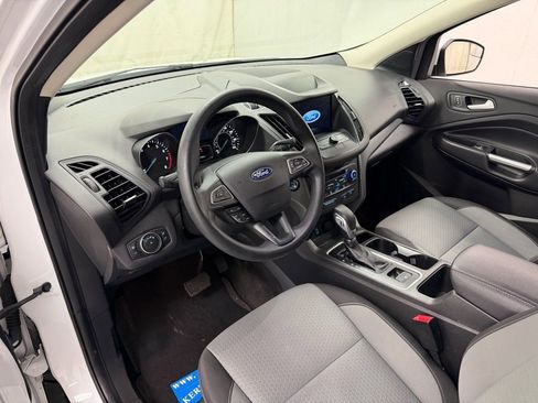 Used 2019 Ford Escape SE image 19