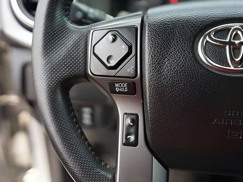Used 2023 Toyota Tacoma TRD Sport AWD/4WD image 22