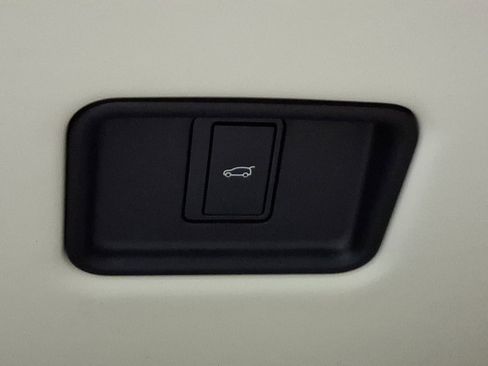 Certified 2024 Land Rover Range Rover SE AWD/4WD image 24