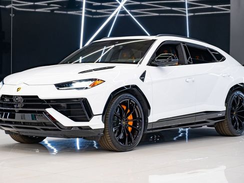 Used 2023 Lamborghini Urus S AWD/4WD image 3