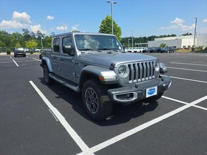 Used 2020 Jeep Gladiator Overland w/ LED Lighting Group