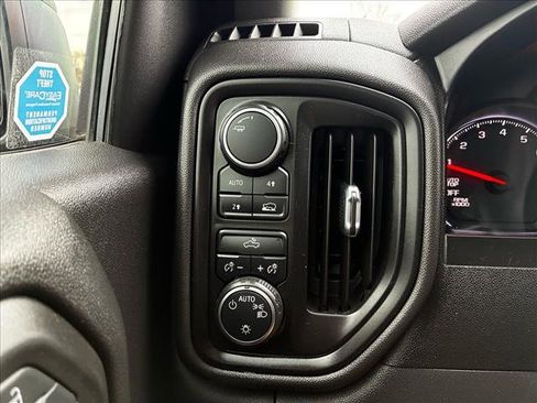 Used 2022 Chevrolet Silverado 1500 Custom image 13