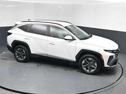 Certified 2025 Hyundai Tucson SEL image 15