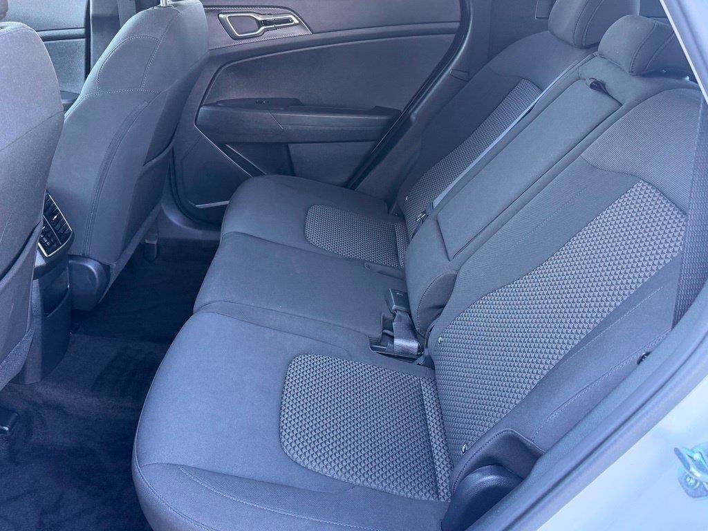 Used 2024 Kia Sportage LX FWD image 11