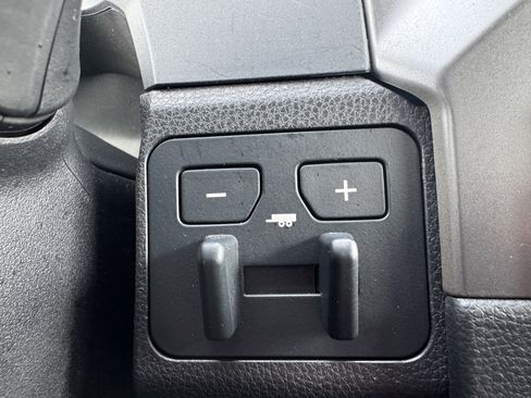 Certified 2024 Toyota Tacoma SR5 image 30