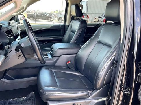 Used 2024 Ford Expedition XLT RWD image 18