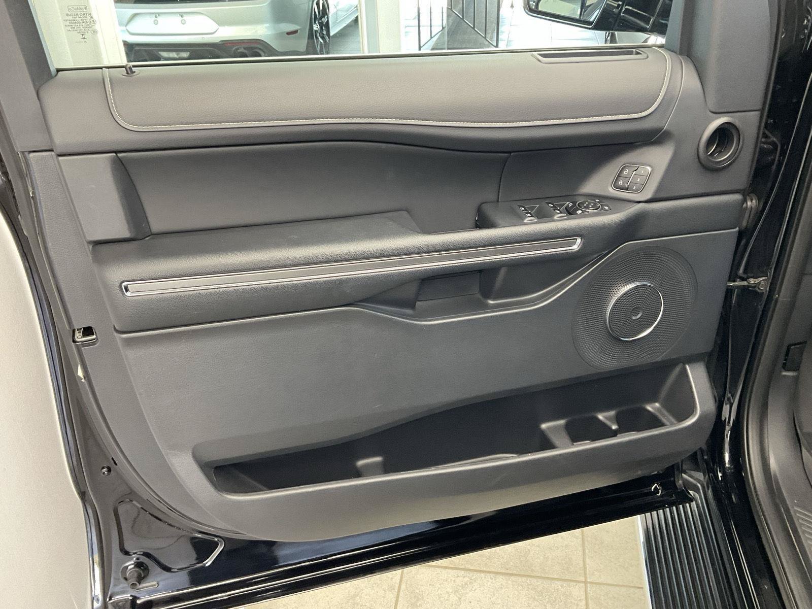 Used 2023 Ford Expedition Max XLT AWD/4WD image 9