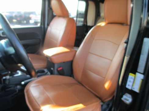 Used 2020 Jeep Gladiator Sport w/ Quick Order Package 24S image 17