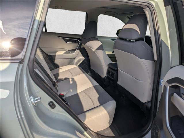 Used 2019 Toyota RAV4 XLE w/ Convenience Package FWD image 16