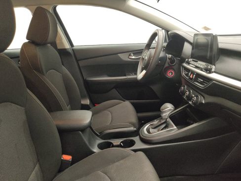 Used 2020 Kia Forte LXS FWD image 21