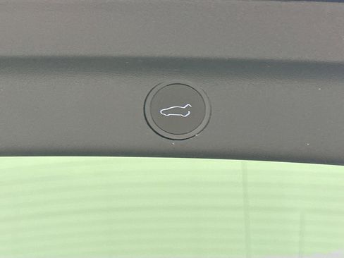 Used 2023 Tesla Model Y Long Range image 27