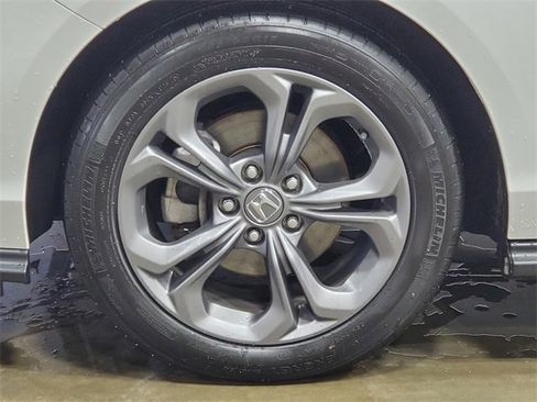 Used 2023 Honda Accord EX image 8