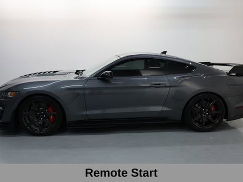 Used 2022 Ford Mustang Shelby GT500 w/ Carbon Fiber Track Pack RWD image 28