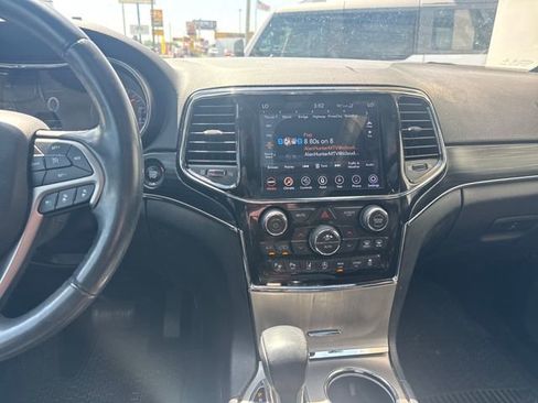 Used 2021 Jeep Grand Cherokee Limited w/ Luxury Group II AWD/4WD image 16