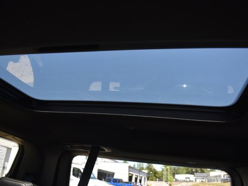 Used 2024 Jeep Wagoneer Series II AWD/4WD image 30