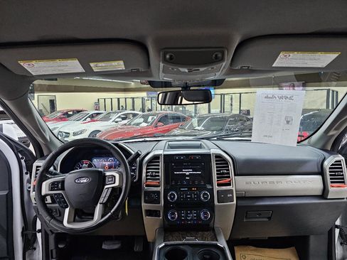 Used 2017 Ford F250 Lariat w/ Lariat Value Package image 27