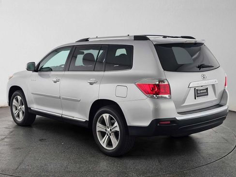 Used 2012 Toyota Highlander Limited w/ Tow Pkg FWD image 5