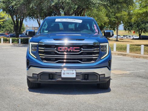 Used 2024 GMC Sierra 1500 SLT AWD/4WD image 32
