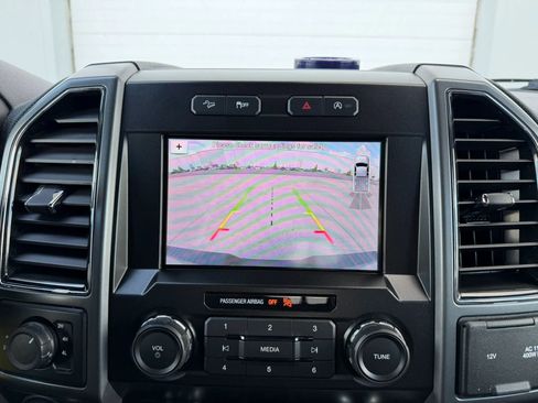 Used 2019 Ford F150 XLT w/ Equipment Group 302A Luxury AWD/4WD image 19