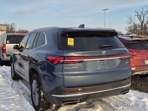 Used 2025 Buick Enclave Preferred image 4