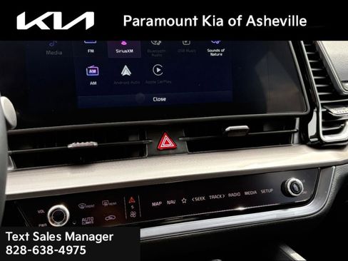 Certified 2025 Kia Sportage EX w/ EX Premium Package AWD/4WD image 11