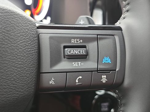 New 2026 Nissan Pathfinder SL image 19