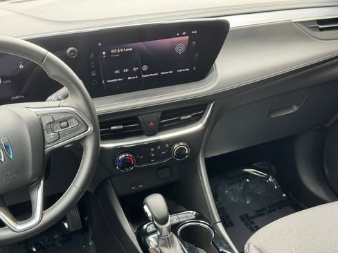 Used 2025 Buick Encore GX Preferred AWD/4WD image 20