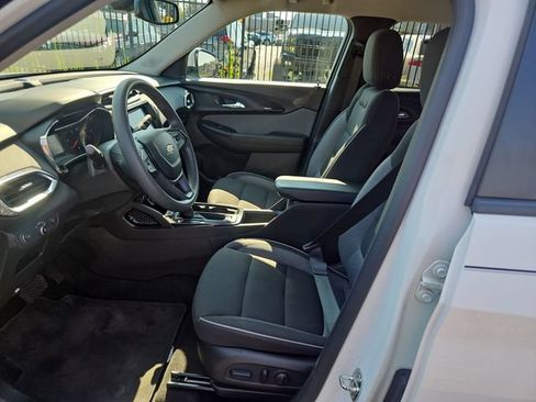 Used 2023 Chevrolet TrailBlazer LT w/ Convenience Package AWD/4WD image 10