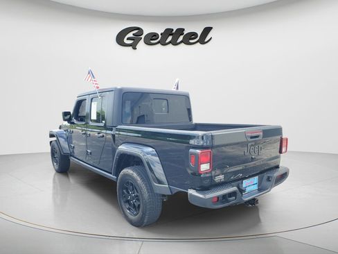 Used 2023 Jeep Gladiator Sport AWD/4WD image 6