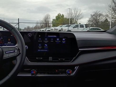 Used 2025 Chevrolet Equinox RS w/ Safety and Technology Package image 21