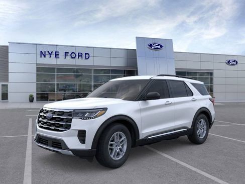 New 2025 Ford Explorer Active image 2