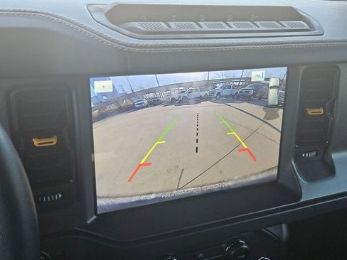 Used 2024 Ford Bronco Badlands image 14